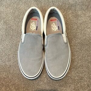 Men’s gray vans size 10!